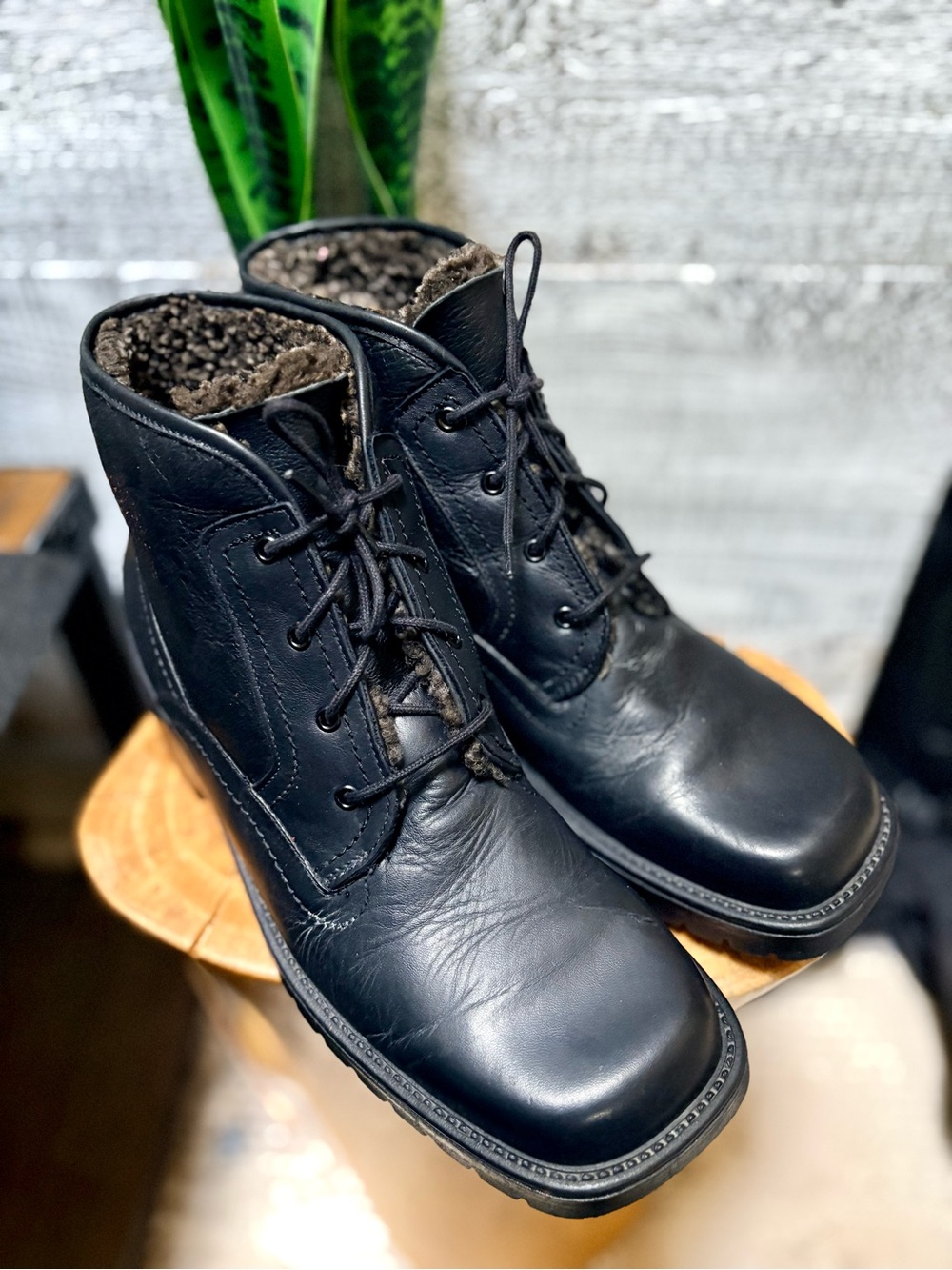 Vintage 90s/Y2K Made in Canada Leather Square-Toe Boots - Women's 11, Black
